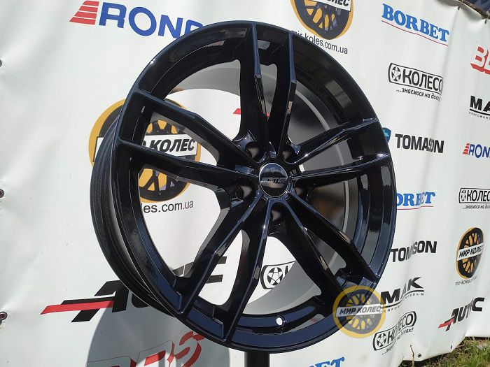 Gmp Italia Swan Black glossy